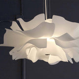 FloraLuxe – Deckenlampe mit Blumenmotiv