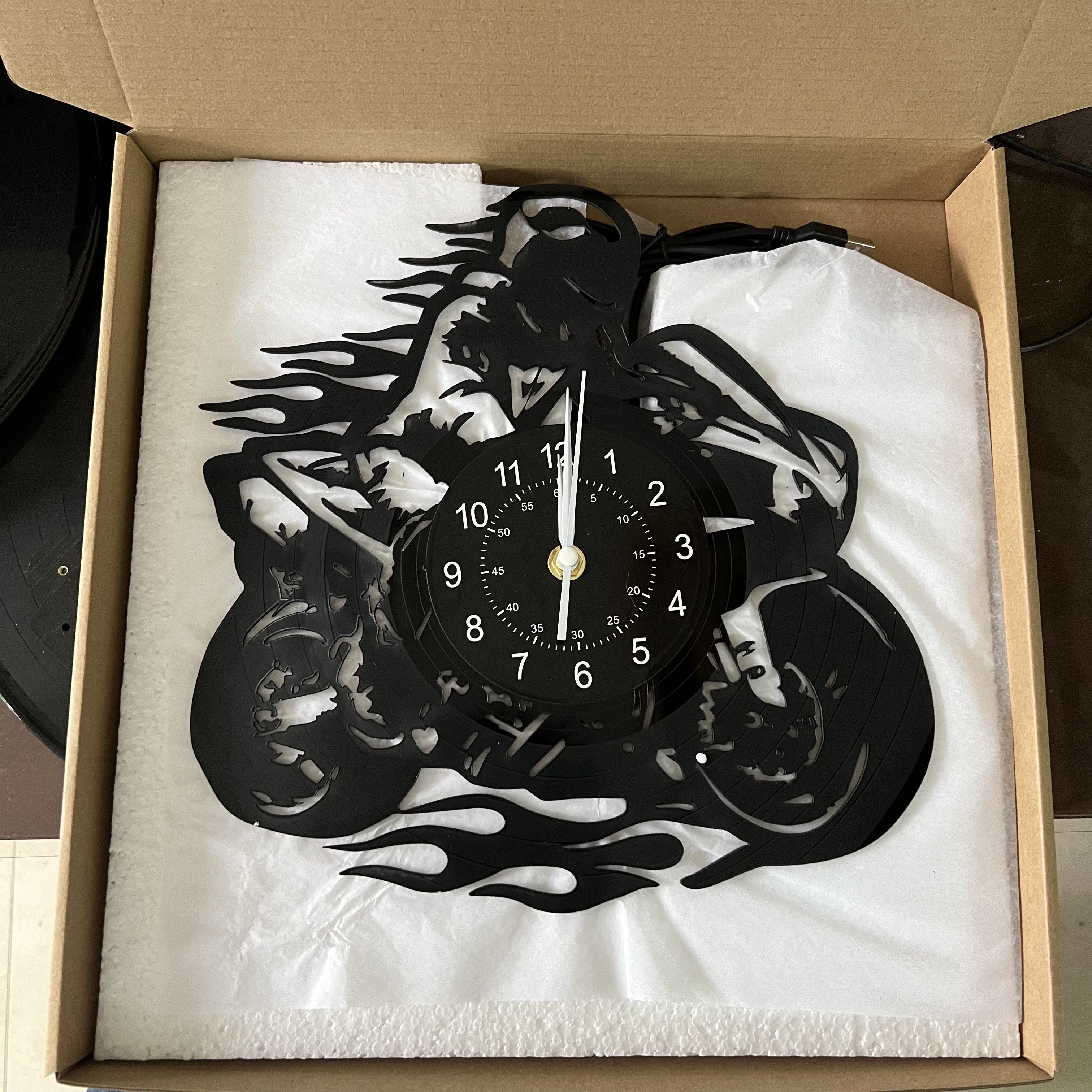 MotorTime - Vinyl Wanduhr