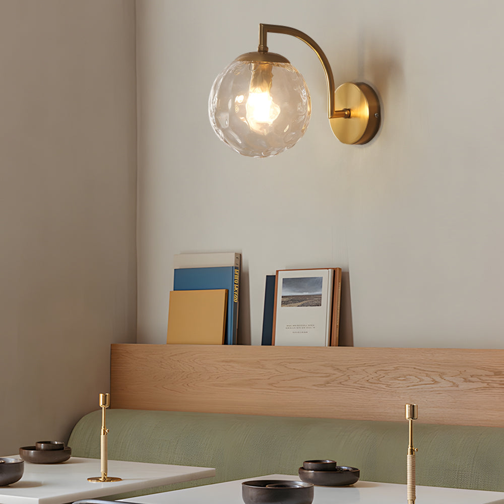 Lumihaus – Glas Wandleuchte mit Rillenstruktur