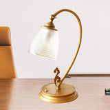 VintageGlow - Goldene Tischlampe