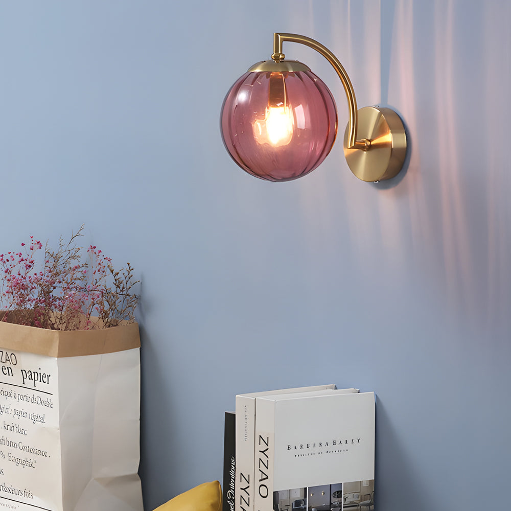 Lumihaus – Glas Wandleuchte mit Rillenstruktur