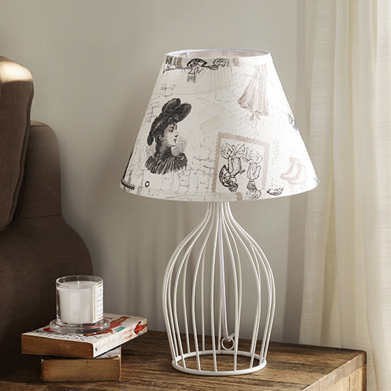 LumeCone – Kegelförmige Tischlampe