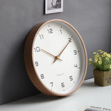 WoodCraft – Minimalistische Wanduhr