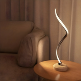 Rustikale – LED-Tischlampe aus Holz