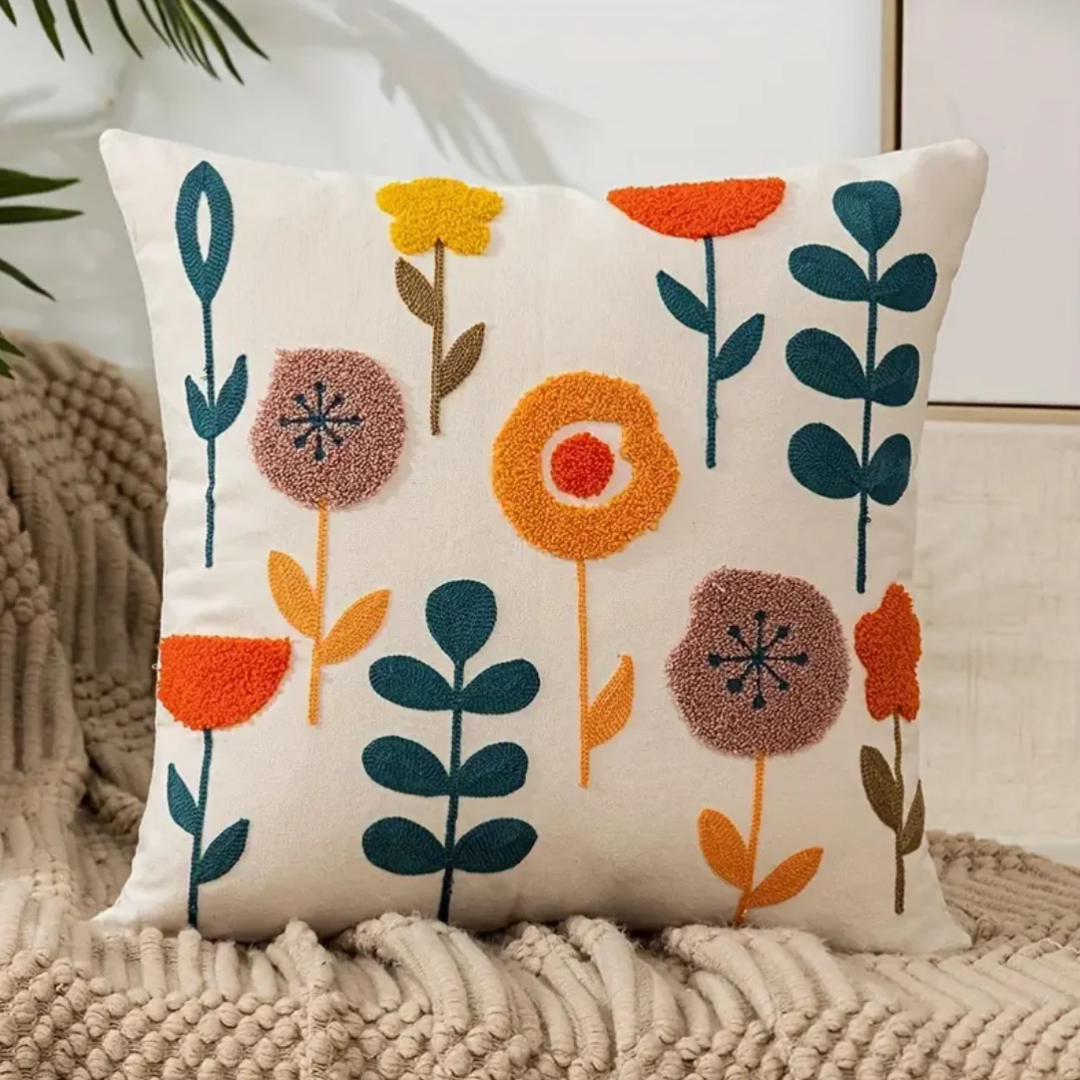 Fiora – Dekokissen mit floralem Muster