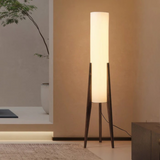 Solstice - Stehlampe aus Holz