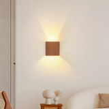 Lento - Innenwandlampe aus Holz