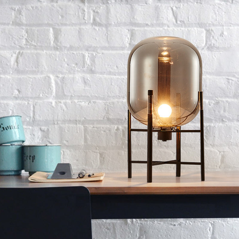 Lumora – Ovale Tischlampe aus Glas