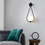 Loop - LED-Wandlampe für den Innenbereich aus Metall und Glas