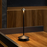 Solea – LED Tischlampe
