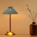 Måns Blume – Kabellose Tischlampe