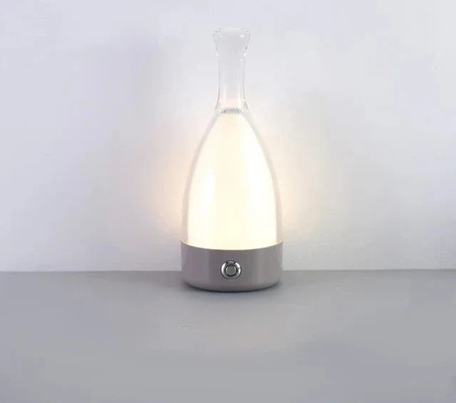 LuxeGlow - Glas Tischlampe