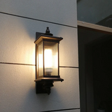Xyda - Wandleuchte für den Außenbereich im Retrodesign