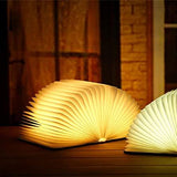 Xandis – LED-Tischlampe in Buchform