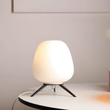 Finesse – Moderne Tischlampe