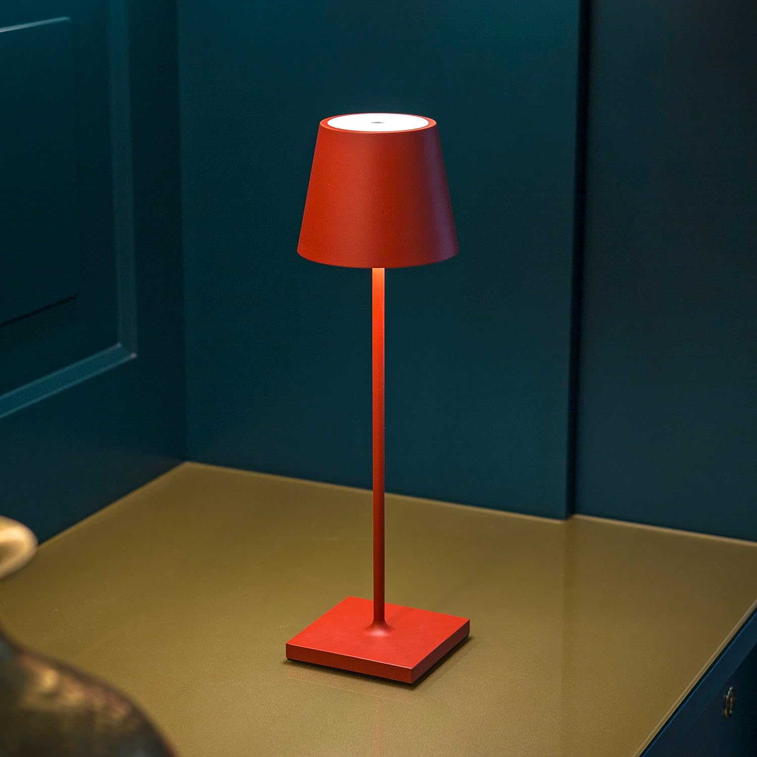 Luminoir – Lange dimmbare Tischlampe