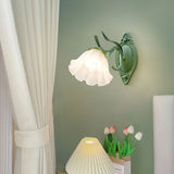 LilyGlow – Wandleuchte mit Blumenmotiv