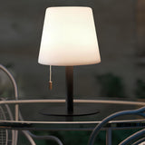 LumiGlow – Minimalistische Tischlampe