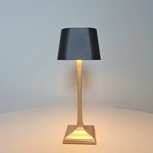 LumaGrid – LED Tischlampe