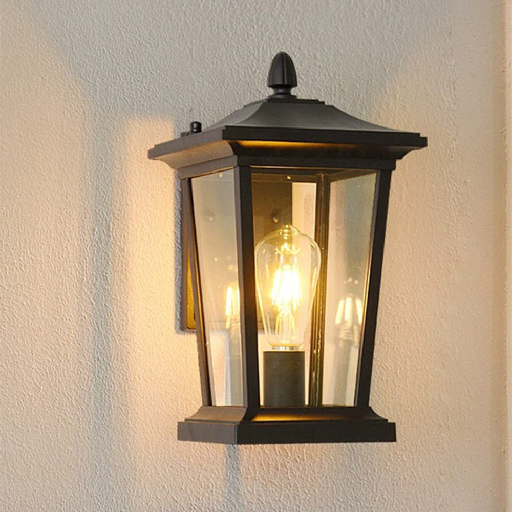Lantgård – Außenwandleuchte aus Glas