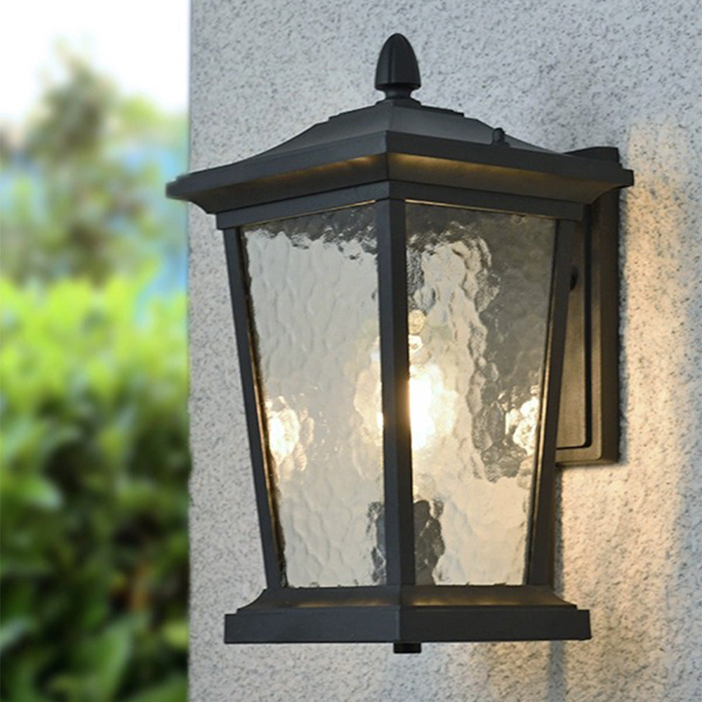 Lantgård – Außenwandleuchte aus Glas