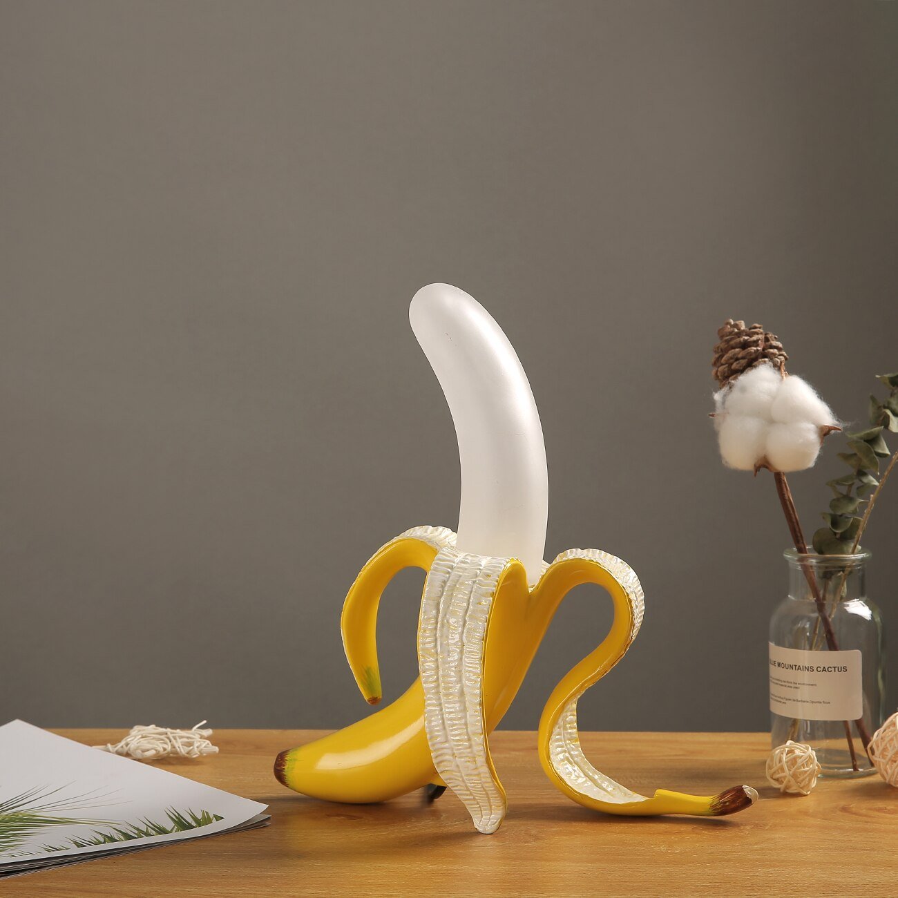Bananenblatt – Elegante Tischlampe