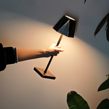 PolyGlow – LED-Tischlampe mit Sechskant-Design