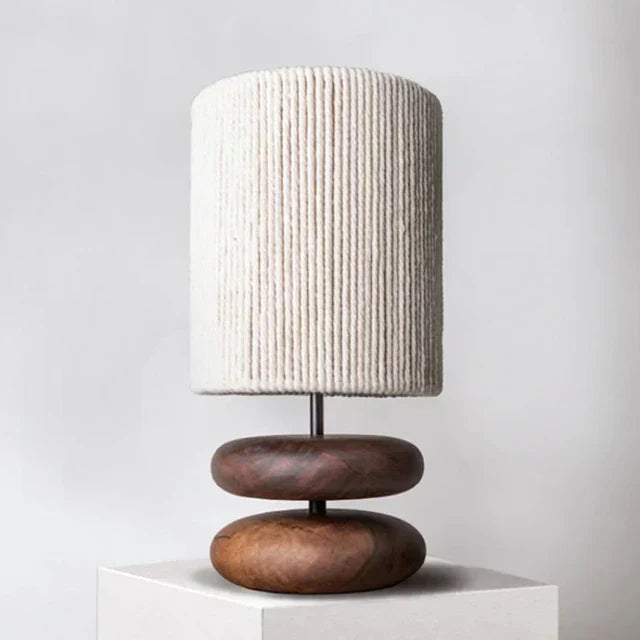 RusticGlow – Walnuss Tischlampe