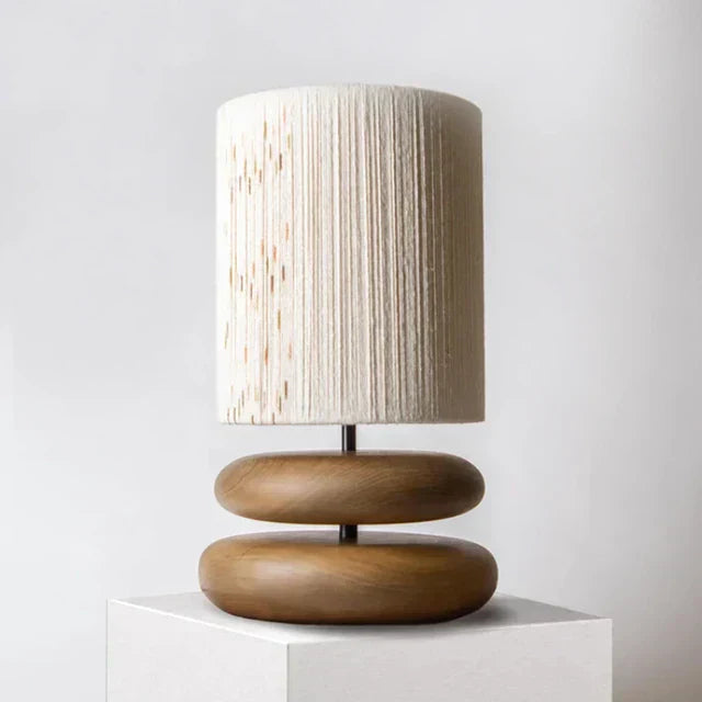RusticGlow – Walnuss Tischlampe