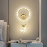 LuxeGlow – Goldene Wandleuchte