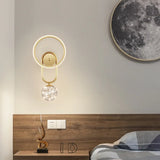 LuxeGlow – Goldene Wandleuchte