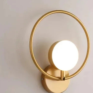 GlobeGlow – LED-Wandleuchte mit Glaskugel