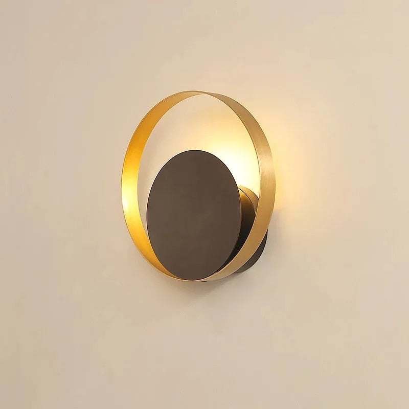 AuroraLuxe – Skandinavische LED-Wandleuchte
