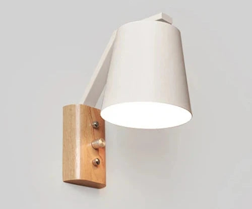WoodLume – LED Wandleuchte aus Holz
