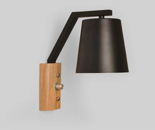 WoodLume – LED Wandleuchte aus Holz