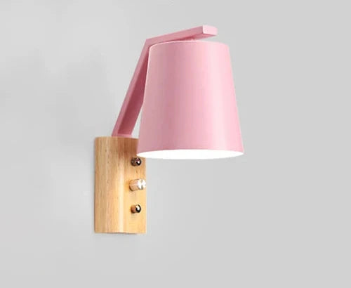 WoodLume – LED Wandleuchte aus Holz