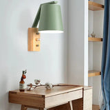 WoodLume – LED Wandleuchte aus Holz