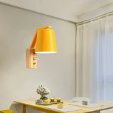 WoodLume – LED Wandleuchte aus Holz