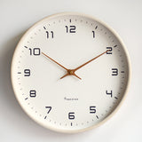 WoodCraft – Minimalistische Wanduhr