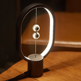 BrightHold – LED Tischlampe