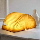 Xandis – LED-Tischlampe in Buchform