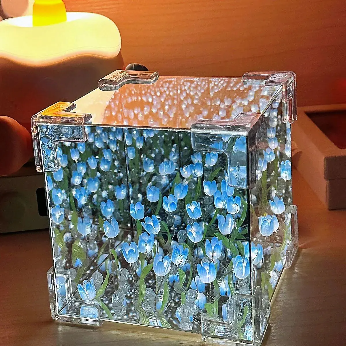 MirrorBloom - DIY Spiegelkubus Lampe