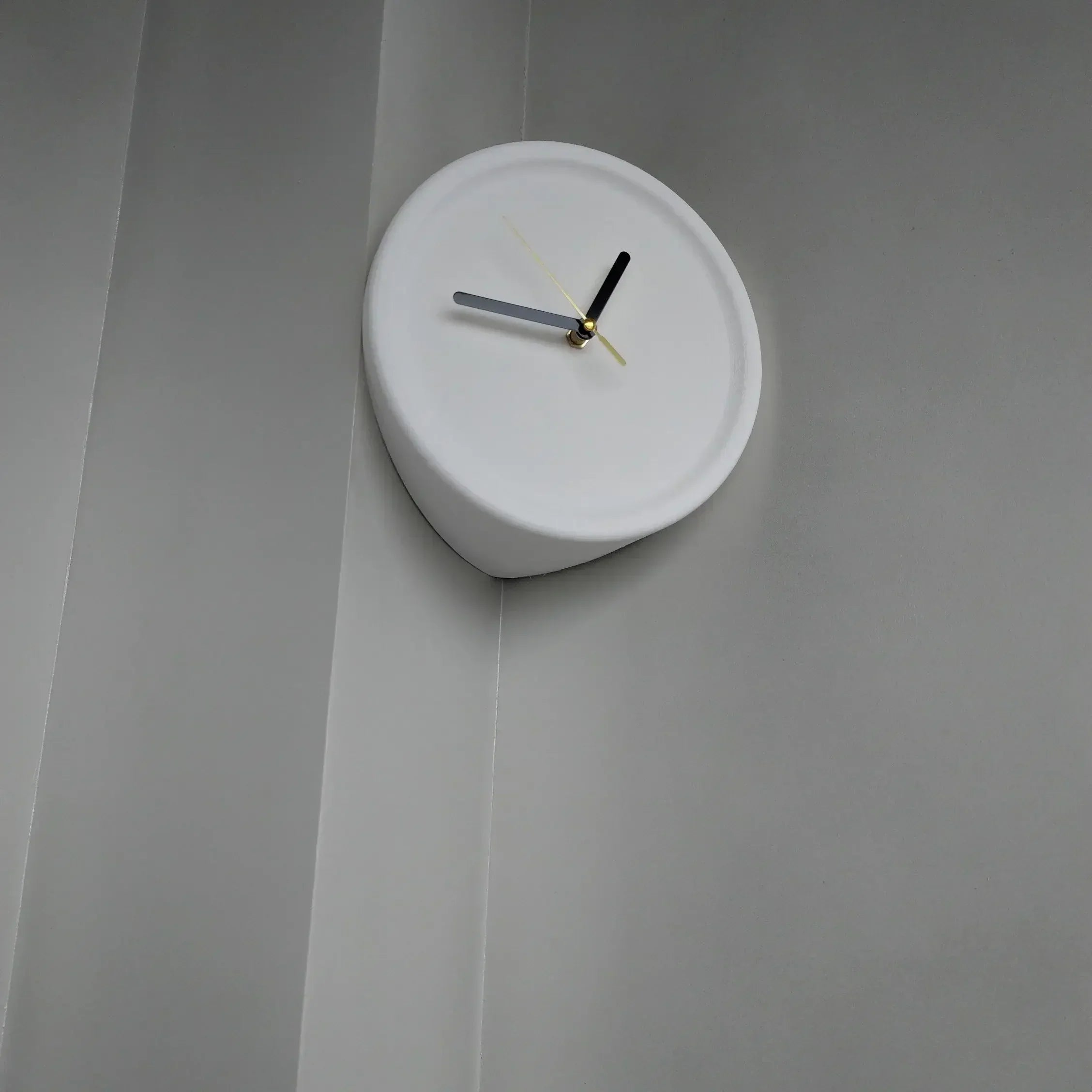 SilentCorner - Eck Wanduhr