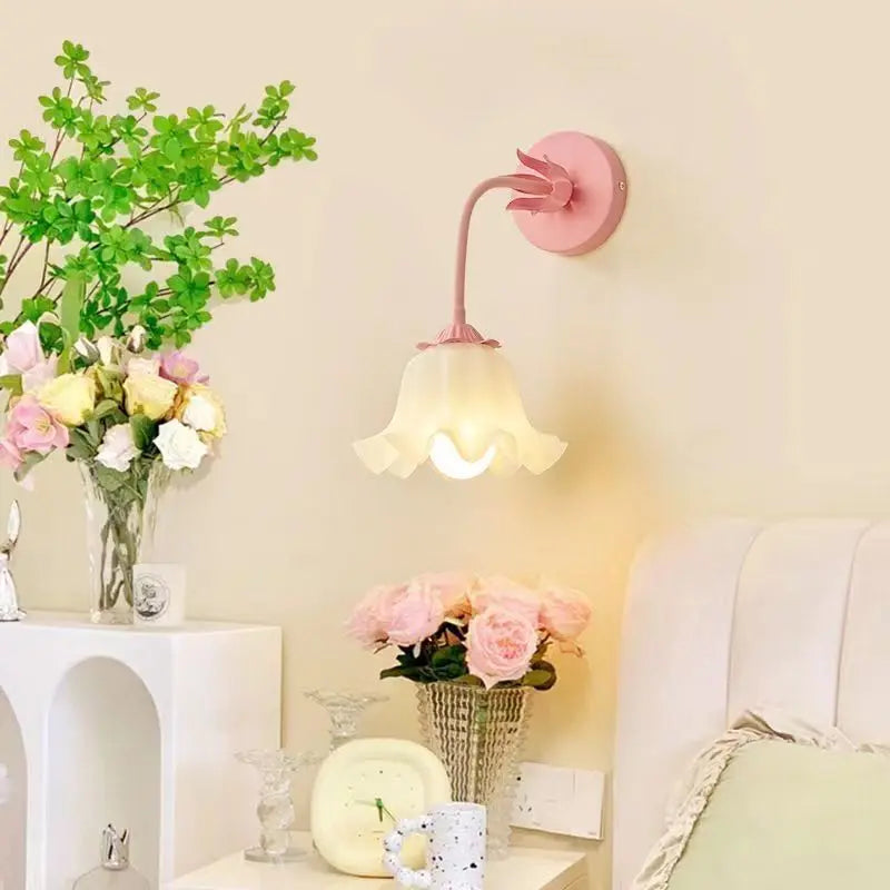 FrenchBloom - Wandleuchte mit Blumenmuster