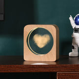 LumiWood – Gravierte Holz Nachtlampe