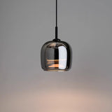 Luminoir – Schwarze skandinavische Glaspendelleuchte
