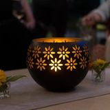 GlowFlame - Tischlampe mit Blumenmuster