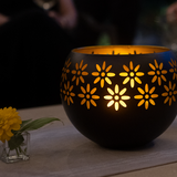 GlowFlame - Tischlampe mit Blumenmuster