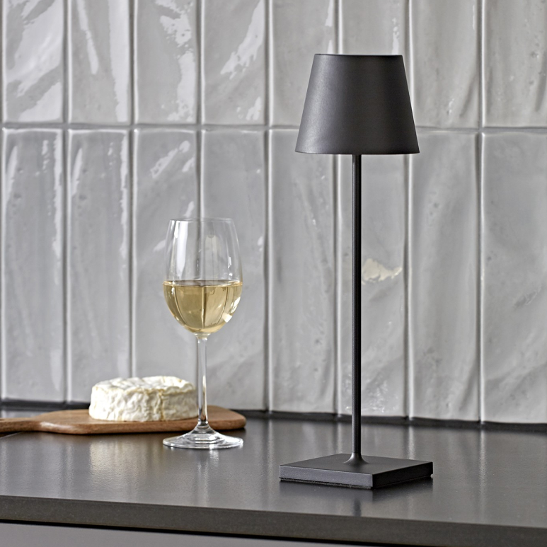 Luminoir – Lange dimmbare Tischlampe