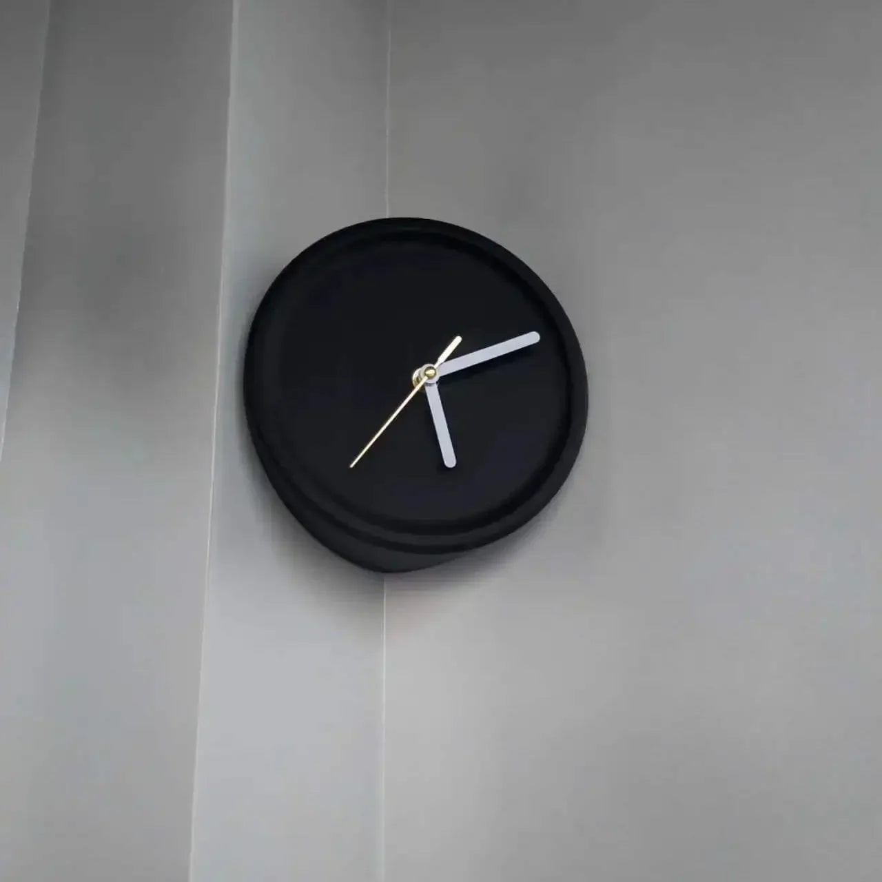 SilentCorner - Eck Wanduhr